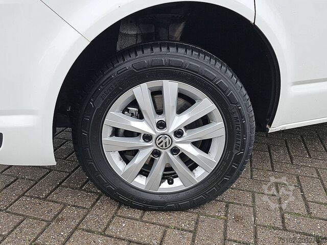 High-roof van VOLKSWAGEN TRANSPORTER 2.0 TDI L1H1 Airco Euro6 NAP