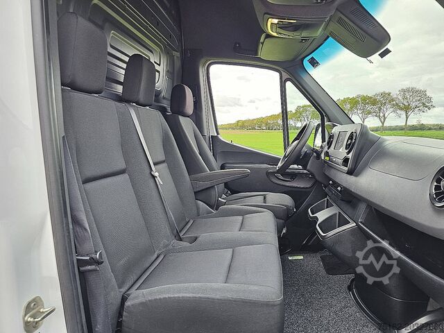 Kombi s vysokou strechou MERCEDES-BENZ SPRINTER 316 L3H2 Mbux Automaat!