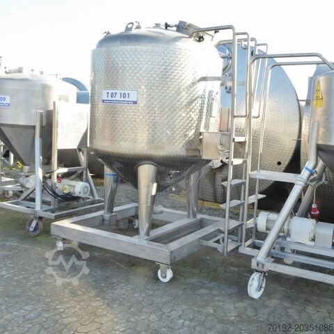 2700 liter verwarmbaar/koelbaar drukvat gemaakt van V4A Möschle 6960