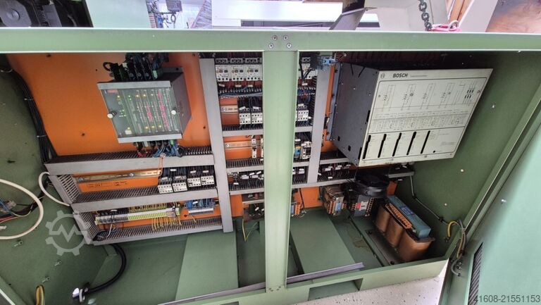 CNC verktygsfräsmaskin - Universal DECKEL FP 3 A