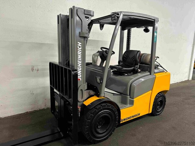 รถยกแอลพีจี Jungheinrich TFG 430 - TRIPLEX 4,4 m
