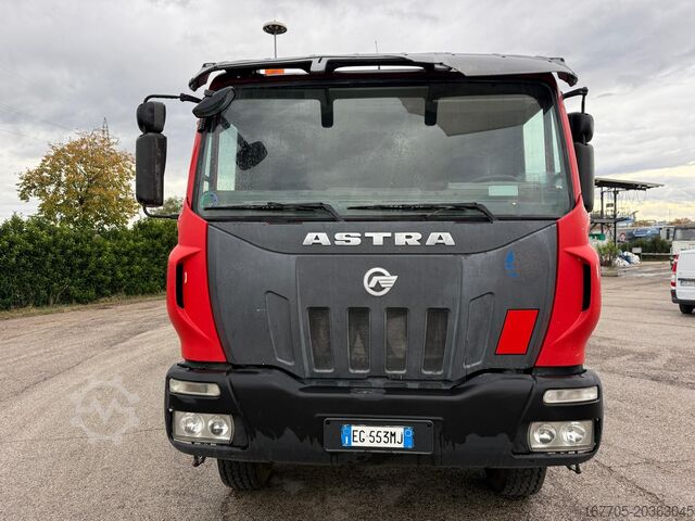 Camion malaxeur à béton Astra HD8 84.44-80