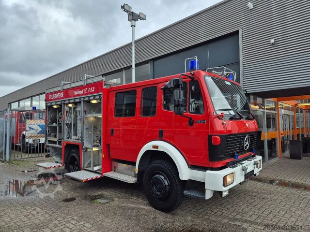 Véhicule de lutte contre les incendies Mercedes-Benz SK 1224 4x4 FIRETRUCK/ FEUERWEHR/ 2400L TANK/ E...
