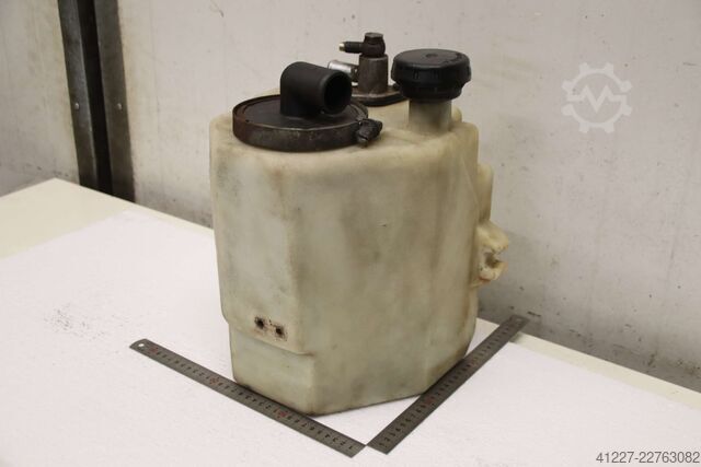 Сервобак, гідравлічний бак unbekannt 310/270/H370 mm