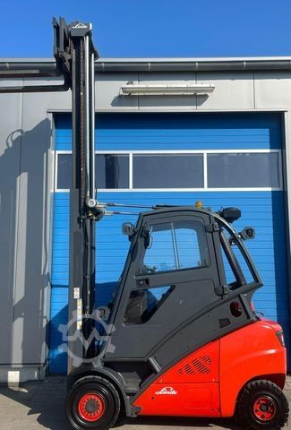 Wózek widłowy z ładowarką czołową LINDE H 35 T - 4745 h - Seitenschieber neu -