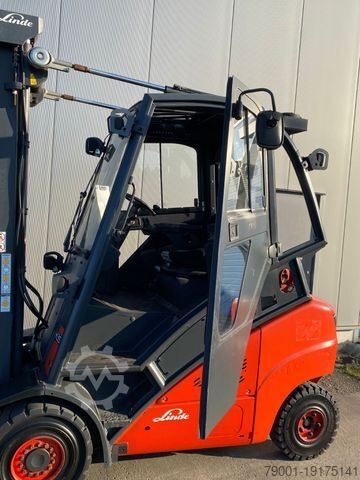 Wózek widłowy z ładowarką czołową LINDE H 35 T - 4745 h - Seitenschieber neu -