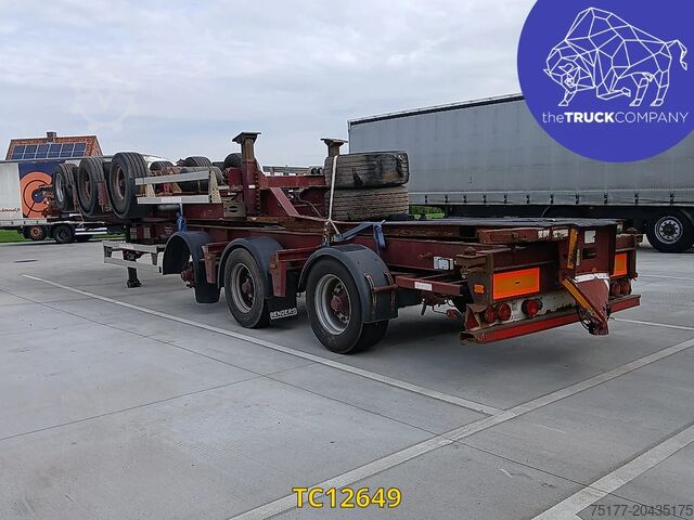 Transport kontenerowy Renders ROC 12.27 CC