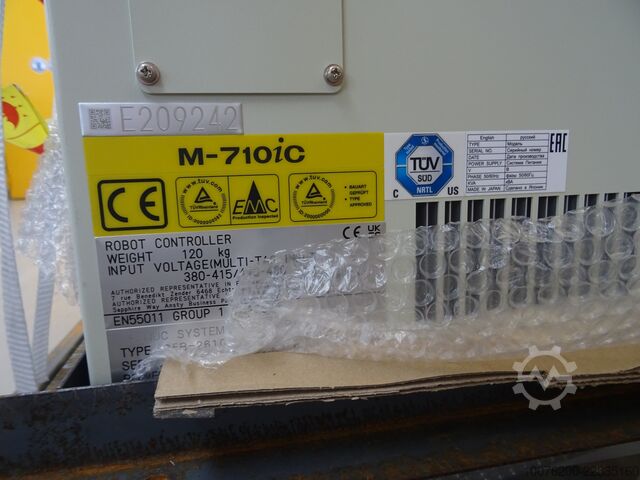 Robot industrial FANUC M-710iC/50