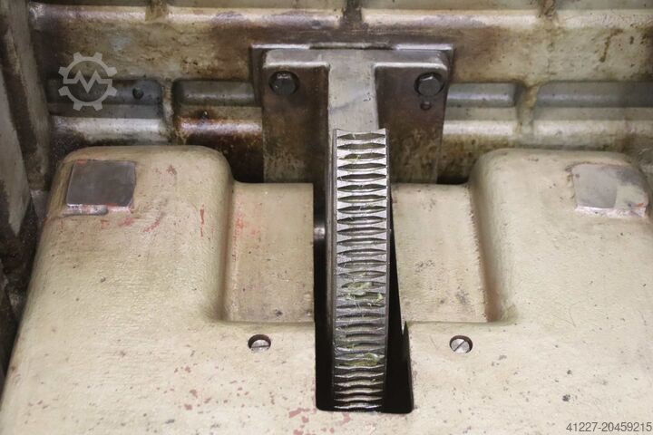 Uzkabināms kubs ar regulējamu leņķi Guss 1000/800/H630 mm