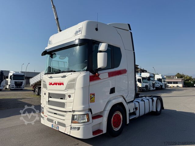 Standard tractor unit SCANIA R 450