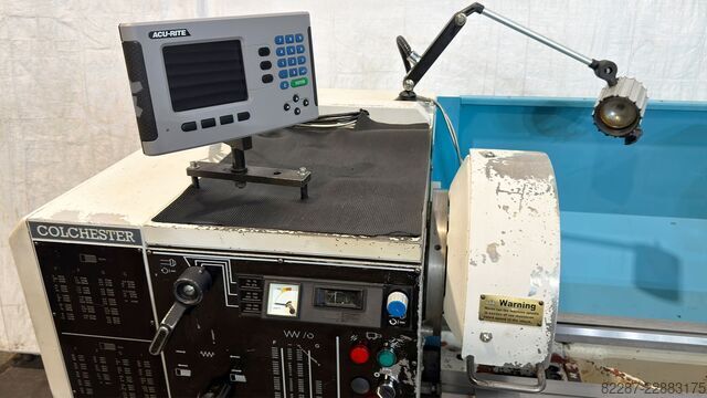 Torno paralelo con bancada intermedia **Used Colchester Triumph** VS 2500 Gap Bed Centre Lathe