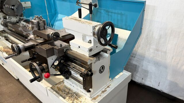 Torno paralelo con bancada intermedia **Used Colchester Triumph** VS 2500 Gap Bed Centre Lathe