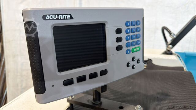 Torno paralelo con bancada intermedia **Used Colchester Triumph** VS 2500 Gap Bed Centre Lathe