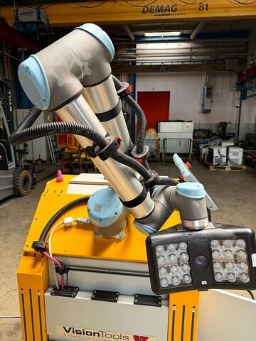 Kolaborativní robot Universal Robots UR 10 Cobot