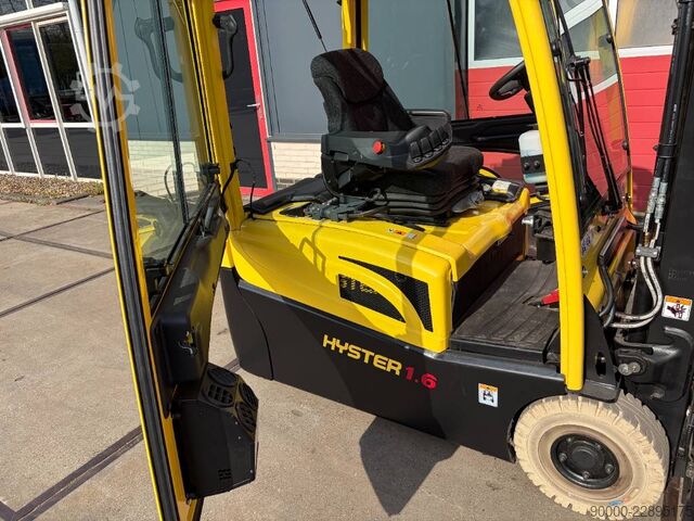 Forklift Hyster J1.6 XNT LWB 766 HOURS, Like new