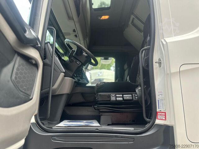 Camión de materiales peligrosos SCANIA R450 Euro6D Retarder ACC ADR EXII / EXIII PTO