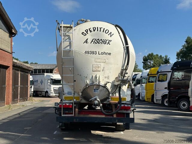 Semi-remorque silo FELDBINDER Kippsilo 60m³ Hydraulik