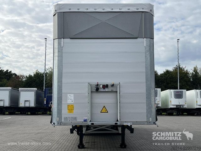 Naczepa otwarta z plandeką Schmitz Cargobull Curtainsider Mega Getränke