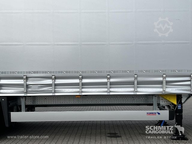 Naczepa otwarta z plandeką Schmitz Cargobull Curtainsider Mega Getränke