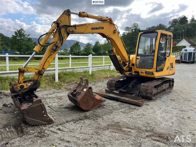  Komatsu pc75 excavator w/ Hydraulic sanding bucket, cleani