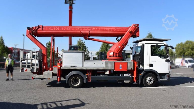 Platformă de lucru montată pe camion Ruthmann T300.3 (TÜV und UVV neu!)