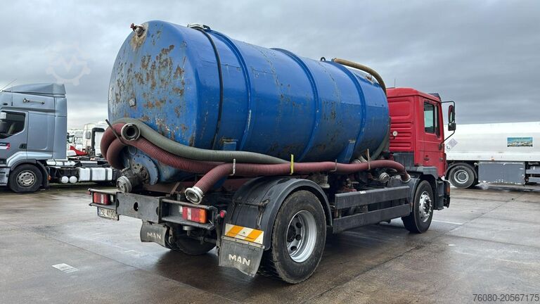 Vacuum truck MAN 18.264 F2000 (11000L / EURO 2 / MANUAL GEARBOX ...