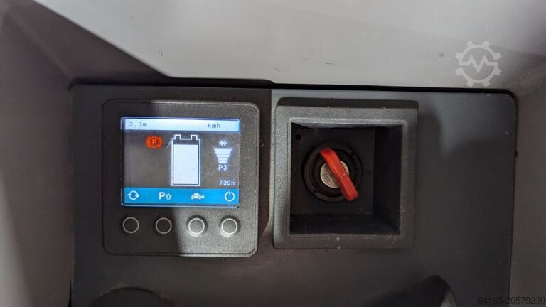 Pasūtījumu komplektētājs ar vidējo pacēlāju Jungheinrich EKM 202