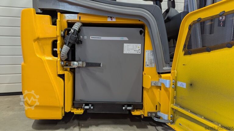 Elektriskais trīsriteņu iekrāvējs Jungheinrich EFG 213 LiIon Batterie