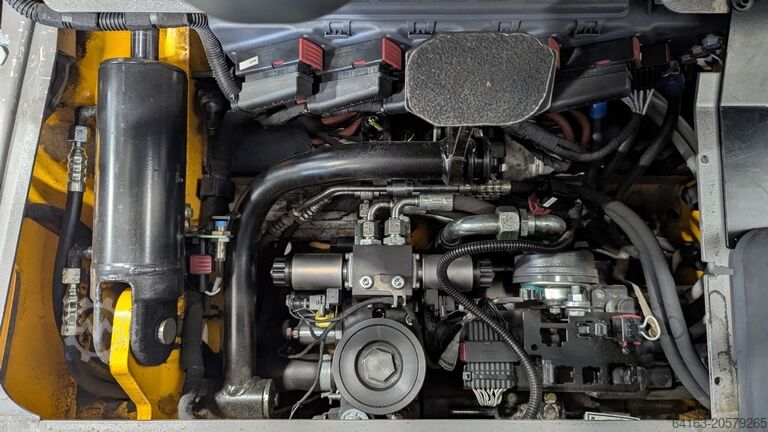 Elektriskais trīsriteņu iekrāvējs Jungheinrich EFG 213 LiIon Batterie