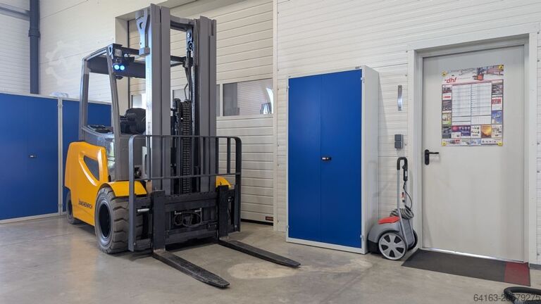 Elektriskais 4 riteņu iekrāvējs Jungheinrich EFG 550 GE120-550DZ