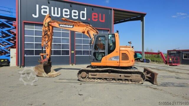 Escavadora de rastos Doosan DX140 LCR-3 / Lehnhoff Aufnahme / Löffel