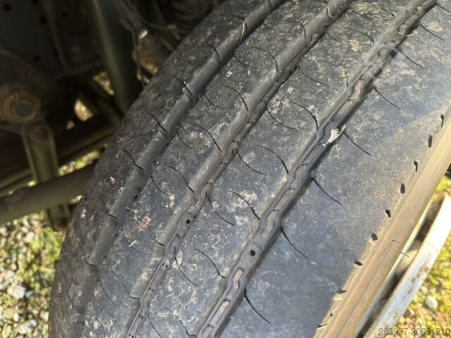 Tovornjak s samooskrbnim vozilom Mercedes-Benz Atego 1324