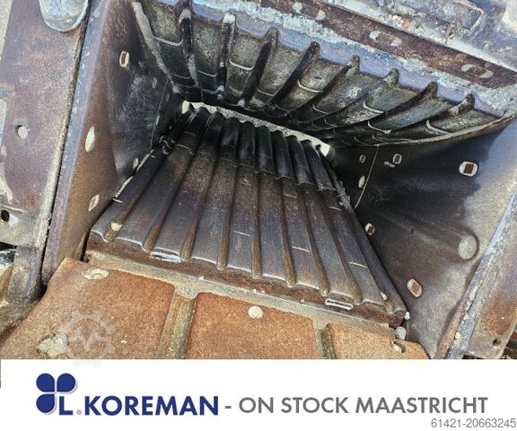 Trituradora de mandíbulas Metso/Lokomo con tolva y conducto vibratorio