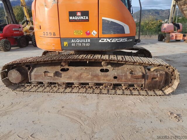 Excavadora sobre orugas Doosan DX235LCR