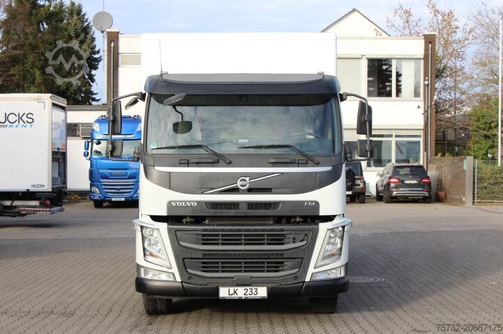 ボックス型トラック Volvo FM 330 E6  Koffer 7,8m  Klima  LBW  Liftachse