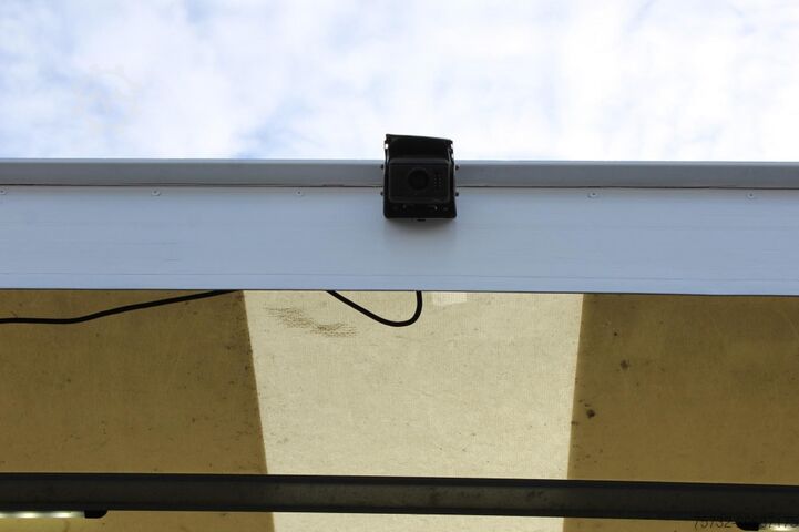 ボックス型トラック Volvo FM 330 E6  Koffer 7,8m  Klima  LBW  Liftachse