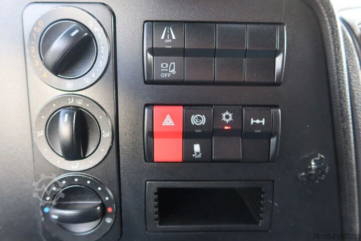 βαλίτσα Mercedes-Benz Atego 1223 1223 L  Bak + Klep Bar 3000 KG