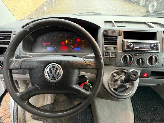 Leveransbil med dubbelhytt Volkswagen Transporter 2.5 tdi 130 pk L2 Dubbel Cabine