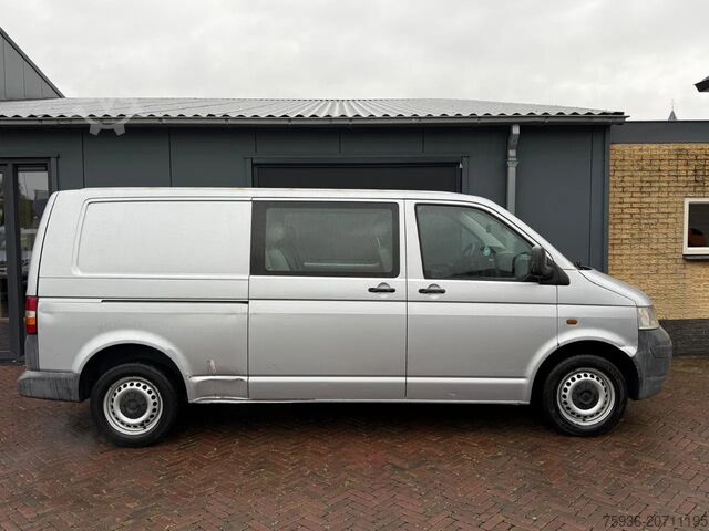 Leveransbil med dubbelhytt Volkswagen Transporter 2.5 tdi 130 pk L2 Dubbel Cabine
