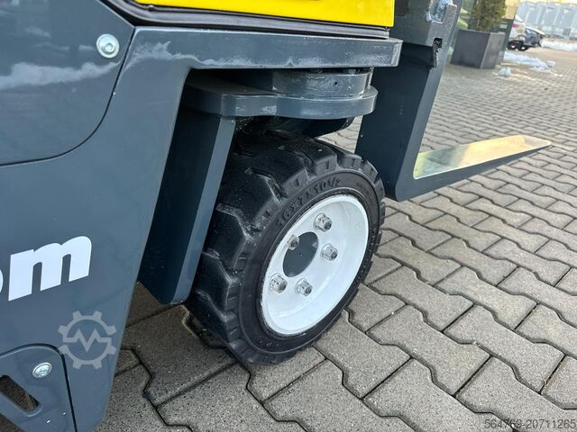 Štvorsmerný vysokozdvižný vozík Combilift CB3000/LPG /2015 year/ Perfect condition