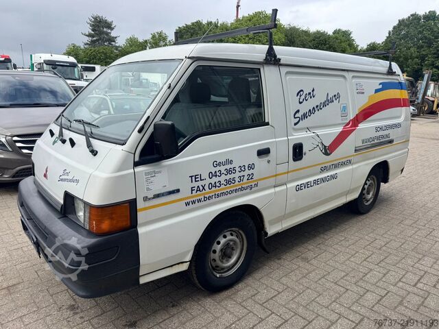 Furgoneta Mitsubishi L 300 **LONG CHASSIS-2X SLIDINGDOOR**