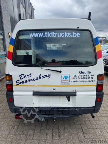 Furgoneta Mitsubishi L 300 **LONG CHASSIS-2X SLIDINGDOOR**