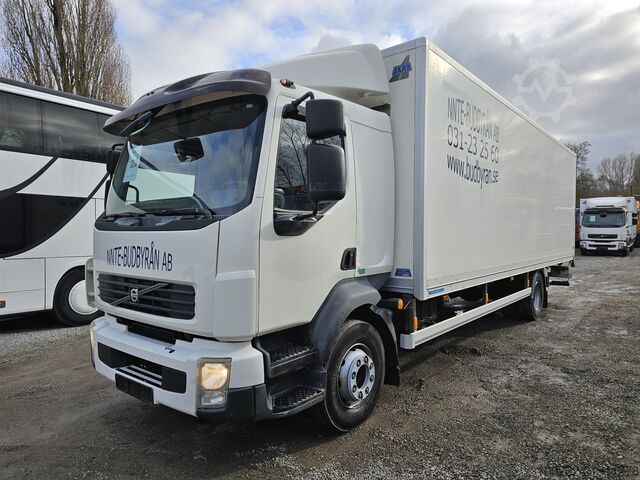 ボックス型トラック Volvo FL 240 4x2 14Tons Hebebühne Blatt/Luft