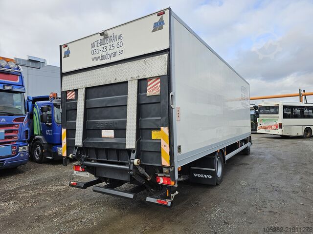ボックス型トラック Volvo FL 240 4x2 14Tons Hebebühne Blatt/Luft
