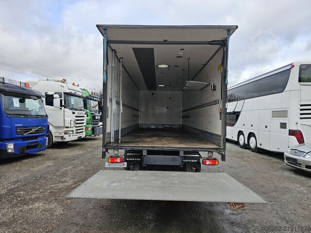 ボックス型トラック Volvo FL 240 4x2 14Tons Hebebühne Blatt/Luft