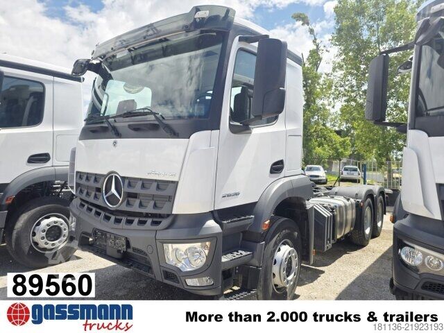 Kamyon şasisi Mercedes-Benz Arocs 2636 6x4, 3x VORHANDEN!