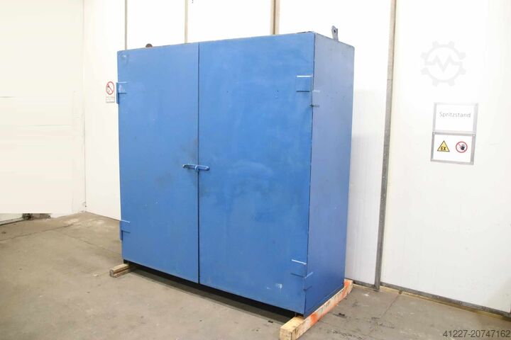 Instrumentu skapis unbekannt 2050/825/H2190 mm