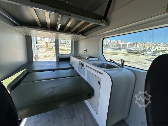 Kamp-prikolica/kamper Renault Traffic Camper | 2 Posti Letto | Cucina | Pronto a Viaggiare