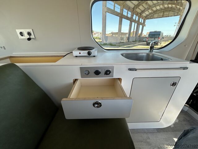 Kamp-prikolica/kamper Renault Traffic Camper | 2 Posti Letto | Cucina | Pronto a Viaggiare