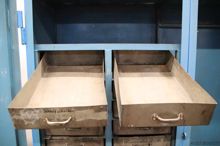 Instrumentu skapis, atvilktņu skapis unbekannt 2050/780/H2190 mm